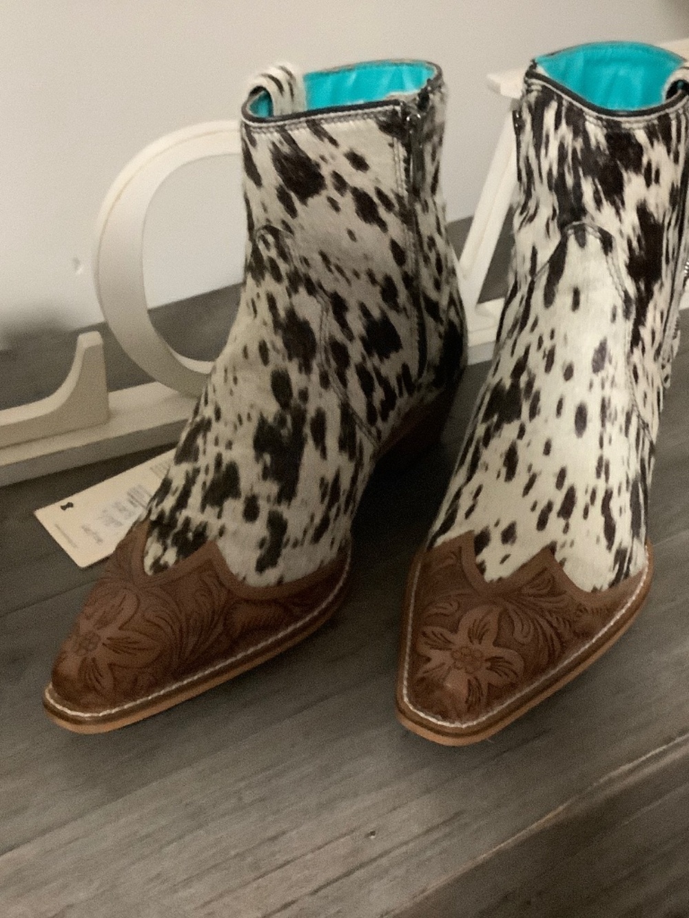 Western cowhide boot - Picture 7 of 9